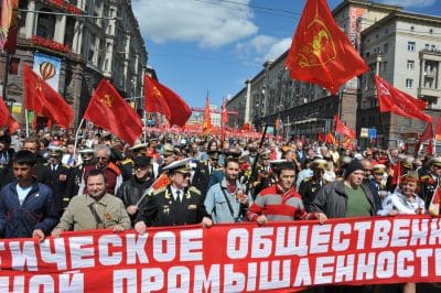 Komunisti Rusije pred Putinovo obraćanje - pitanja koja zadiru u srž problema
