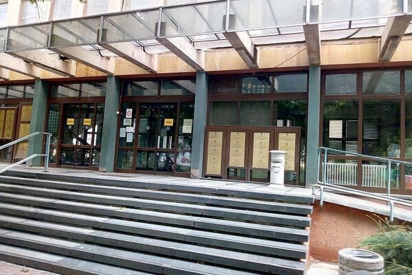 Viši sud u Novom Sadu obustavio postupak protiv Vesića i drugih u slučaju nadstrešnica