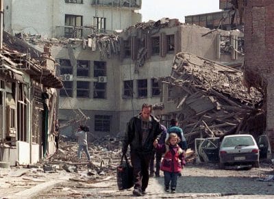 Kijev na -16: Zašto gradske službe ispuštaju vodu iz zgrada nakon novih ruskih napada? Podsećanje na Srbiju '99