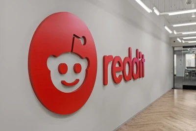 Reddit prestigao TikTok u Britaniji - generacija Z menja pravila mreža