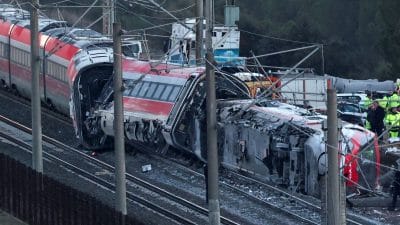 Teška železnička nesreća u Španiji: Sudar brzih vozova najmanje 39 žrtava, istraga otvara pitanje bezbednosti moderne železnice - šta je utvrđeno