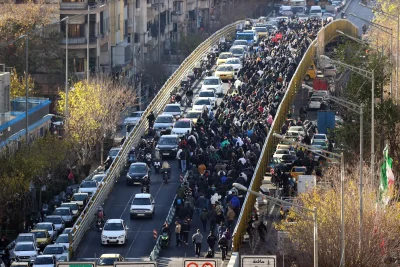Iran u vrtlogu nezadovoljstva: protesti bukte četvrti dan, a vlast se suočava sa posledicama godina ignorisanja krize