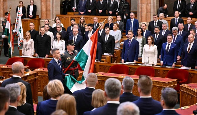 Polaganje zakletve: Peter Mađar
