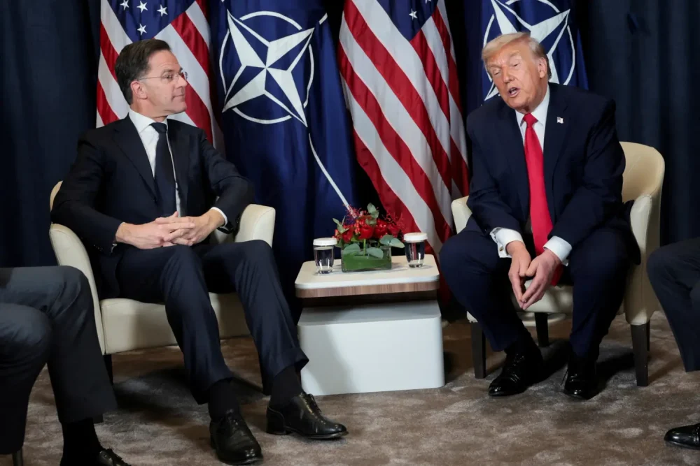 Tramp i generalni sekretar Nato Rute Jonathan Ernst Reuters Pentagon traži lojalnost: Tramp i generalni sekretar NATO Marko Rute