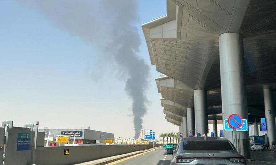 Rijad, aerodrom King Khalid, pod napadom