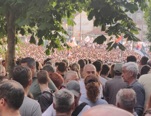 Beta: Kolone građana pošle na završni miting Studentske liste na Slaviji, saobraćaj već zaustavljen