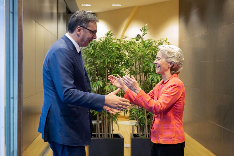 Ursula i Vučić Licemerje ili stvarna bliskost: Vučić i fon der Lajen